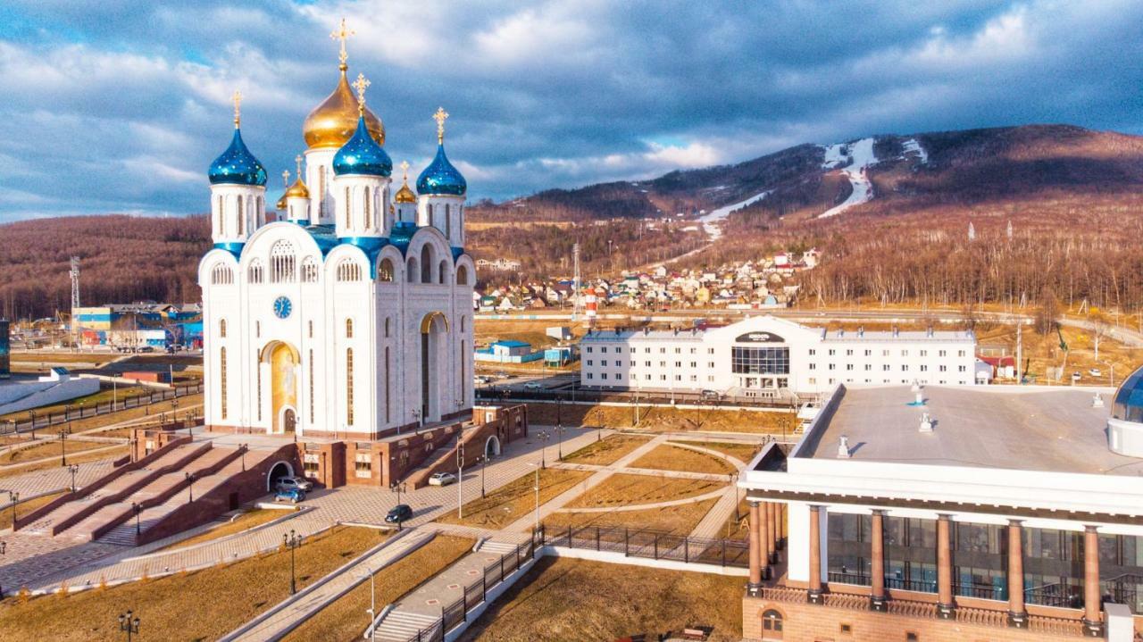 Отель Юность Южно-Сахалінськ Екстер'єр фото